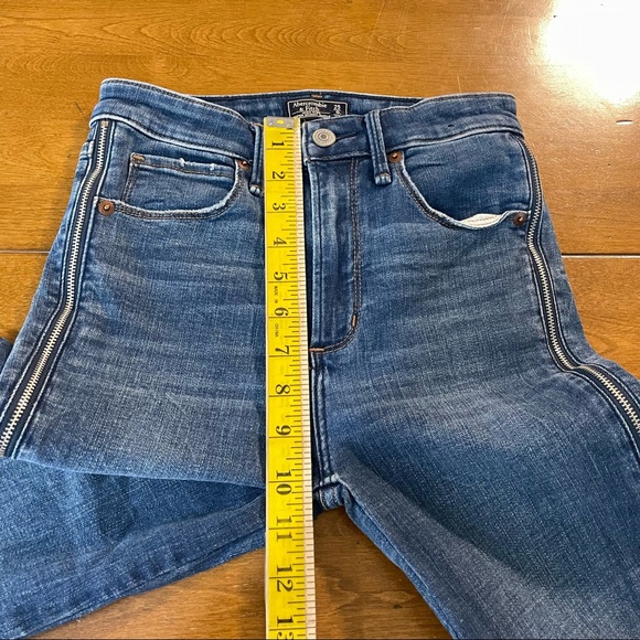 Abercrombie & Fitch Women's Medium Wash Denim Blue Zipper Leg High Rise Jeans 25 - Picture 9 of 11
